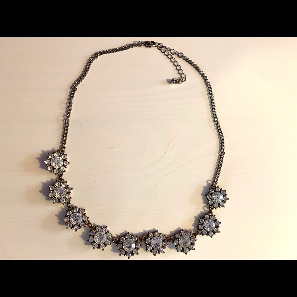 Forever 21 Flower Necklace
